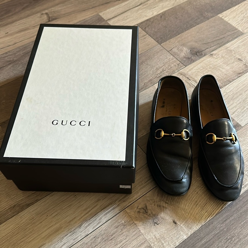 Size 35 Gucci loafer black with gold hardware, leather; with box